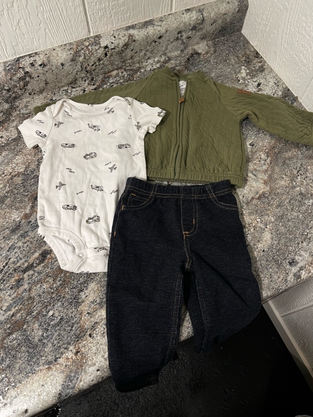 Carters 12 month boy outfit